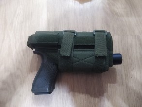Afbeelding van OneTigris universele aanpasbare rechtshandige pistol holster voor pistolen met weapon lights olive drab