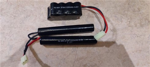 Afbeelding van 2 Maal 9.4V Nihm batterijen met Tamiya connector
