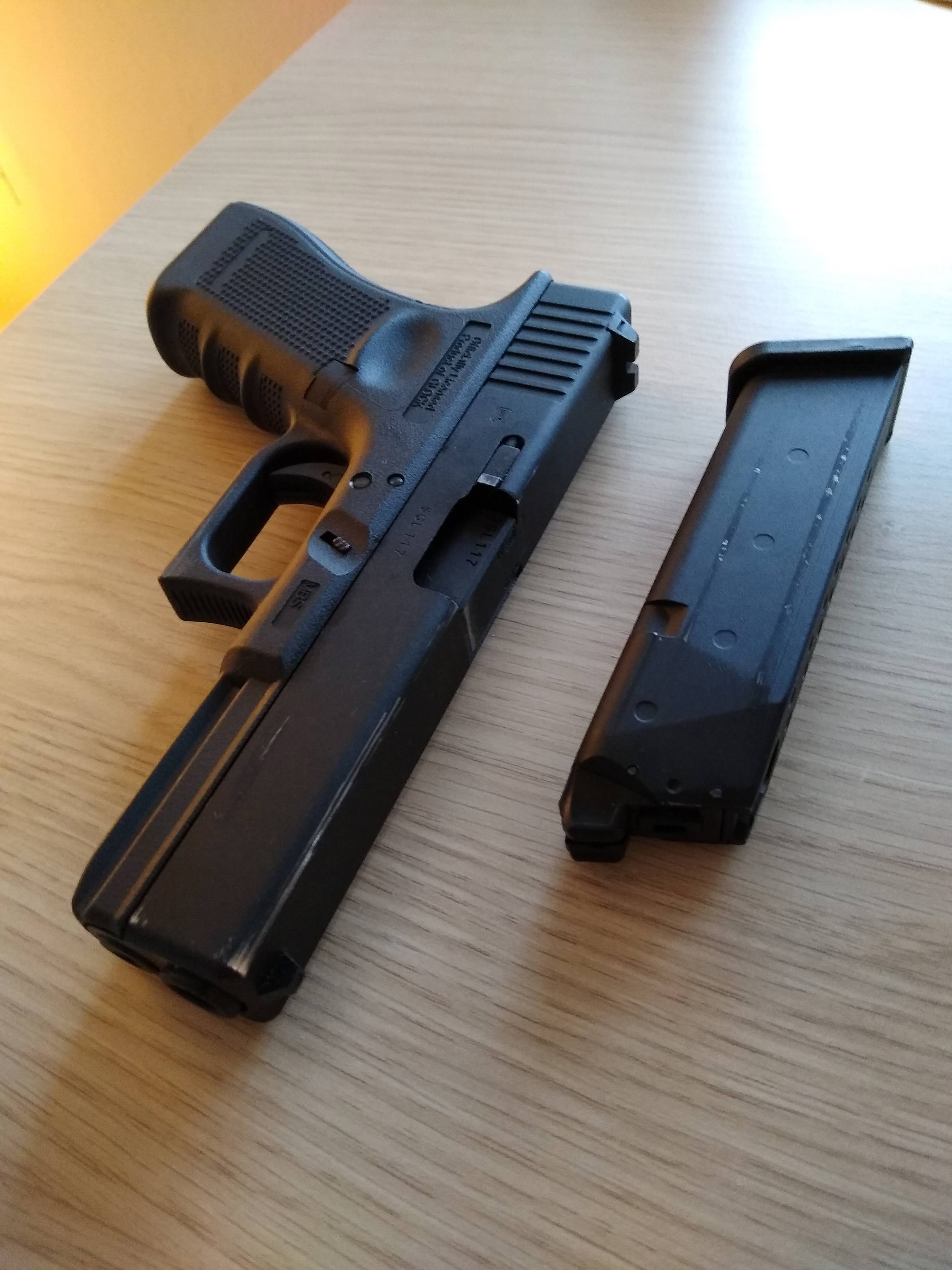 Umarex Glock 17 gen 4 GBB (incl. holster) - Airsoft Bazaar