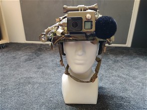 Afbeelding van Custom Camo Helm met GoPro