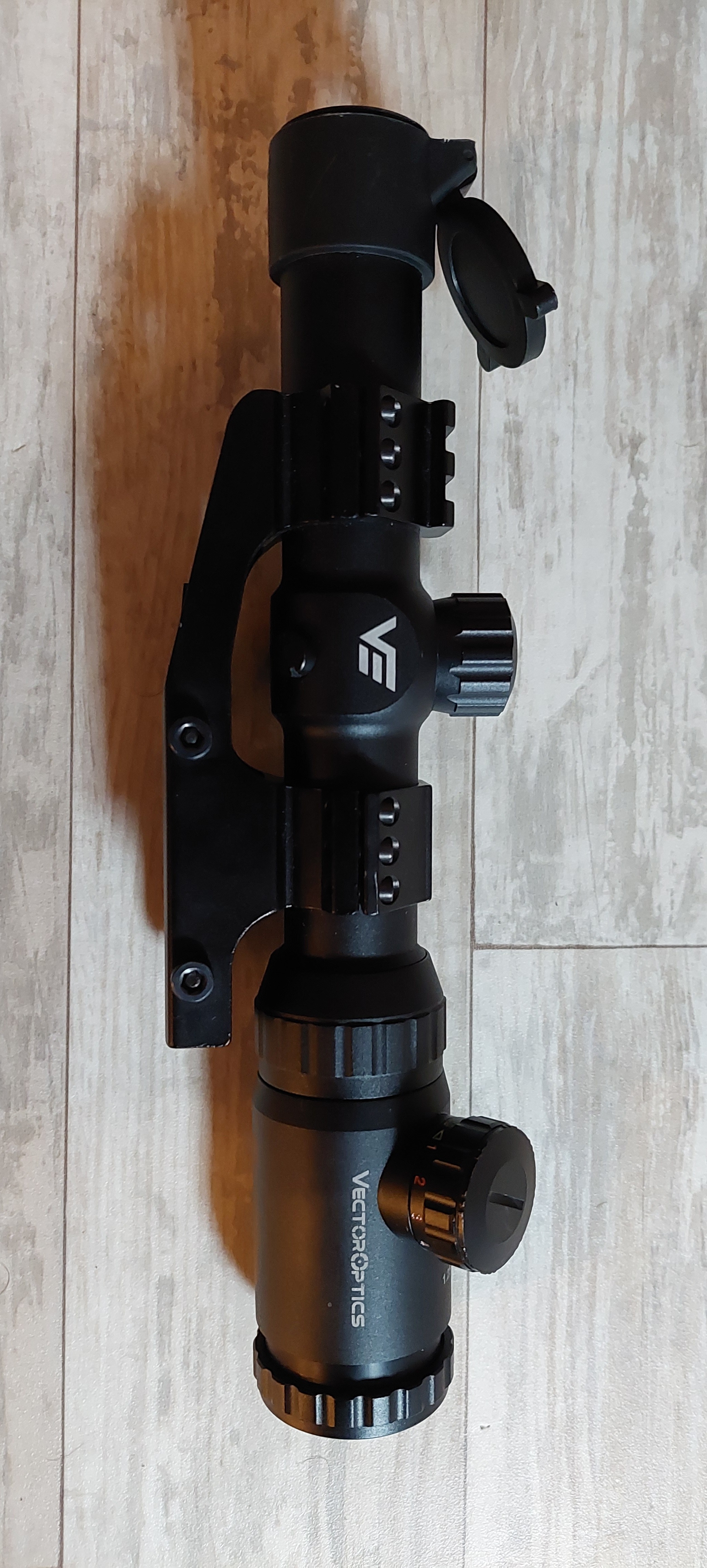 Vector Optics Scope 1.5x4.5 Zoom Met Internal Reddot Airsoft Bazaar