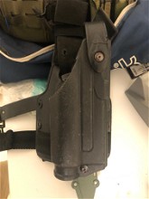 Afbeelding van Glock 17 met flashlight holster