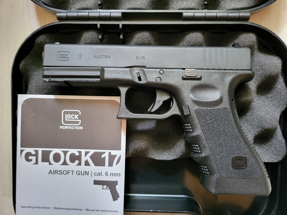 GLOCK 17 Gen 3 Pistol Replica (GHK version) - Airsoft Bazaar