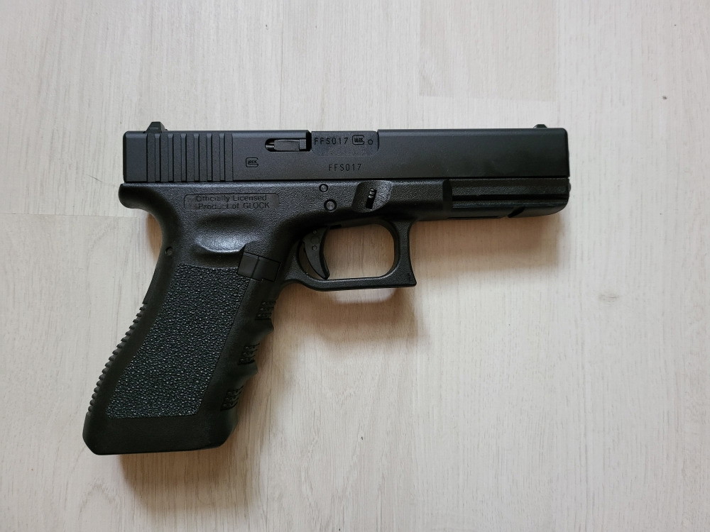 GLOCK 17 Gen 3 Pistol Replica (GHK version) - Airsoft Bazaar